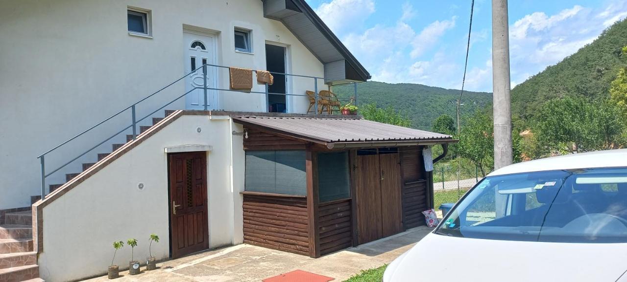 Omar & Una Apartmani Bihac Exterior photo